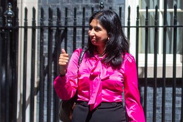 Attorney general's 'Remain bias' jibe 'damaging to civil service morale'