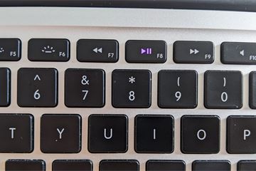 Unions demand pause to civil service reduction plans