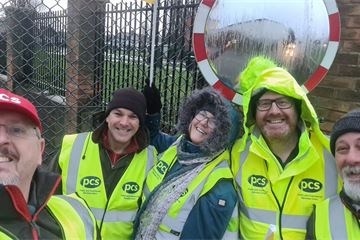 Ministers ‘making no effort’ to resolve public-sector strikes, union chief claims