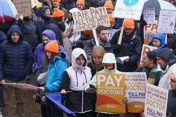 DHSC perm sec rules out pay-dispute arbitration with junior doctors