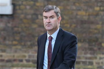 Ministers 'too often make it harder for civil servants to do their job', Gauke says