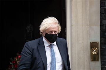 Court forces Cabinet Office to hand over Johnson WhatsApp messages to Covid Inquiry