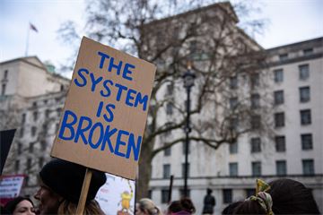 All civil servants should have independent pay review body, union says