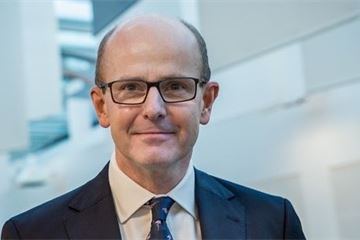 Former GCHQ boss takes up jobs with government contractors