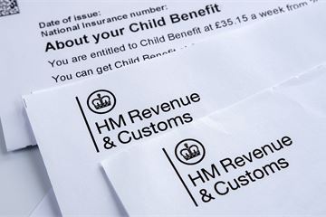 HMRC apologises for child benefit payment error