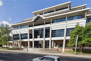 Border Force official jailed for aiding drug smugglers