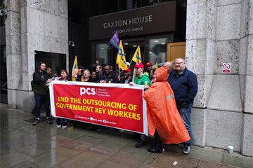 DWP protest: Department 'sleepwalking into major incident' union warns