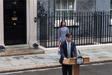 Sunak thanks civil servants and apologises to nation in resignation speech