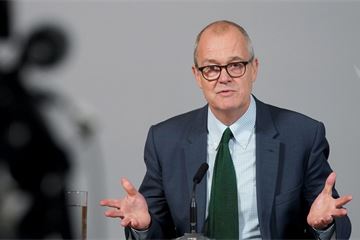 Patrick Vallance made science minister as Starmer calls in external experts