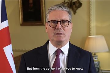 'You have my confidence, my support and my respect,' Starmer tells civil servants