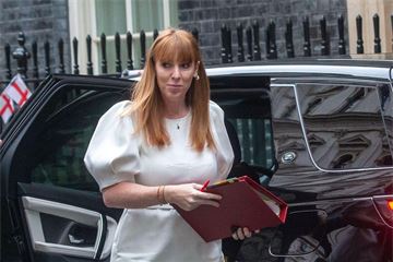 Rayner encourages 'devolution deserts' to seek new powers