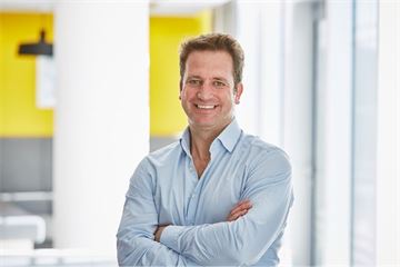 While we debate the future, smokers need help now