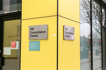 Benefits system 'exacerbating health conditions', DWP study finds