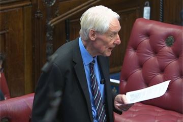 Civil service being marginalised and over-politicised, former cab secs warn