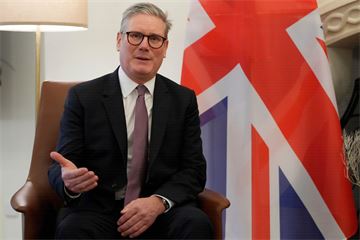 Starmer asks civil service to be 'emboldened to upset the apple cart'