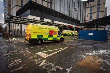 MPs quiz DHSC on its response to NHS winter pressures