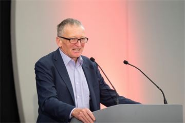 Wales's chief medic steps down after eight years