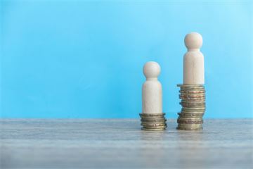 Uncompetitive tech salaries hindering recruitment, retention – and missions, report warns