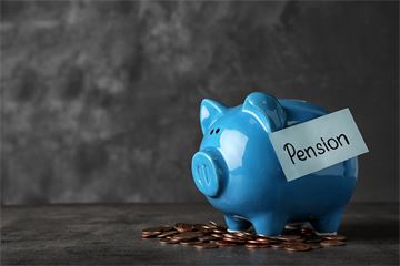 Offer civil servants who defer pensions higher payments, IFS director says