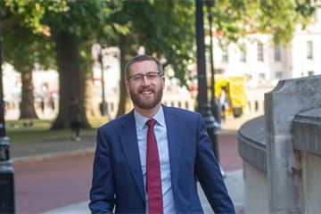 Ex-cab sec Simon Case: It's 'absolutely right' to cut civil service headcount