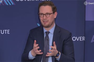 Darren Jones pledges to ‘empower’ civil servants to fix problems