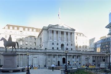 Departments can learn from success of Bank of England tech programme, MPs say