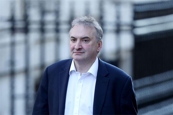 PM green lights six-figure payout for Chris Wormald