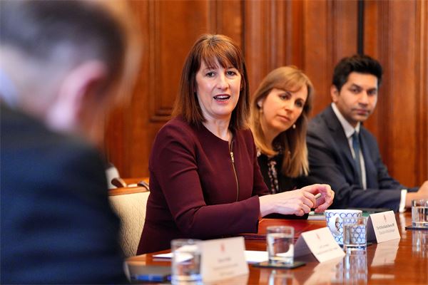 Government 'needs clearer plan' to deliver growth through regulatory reform