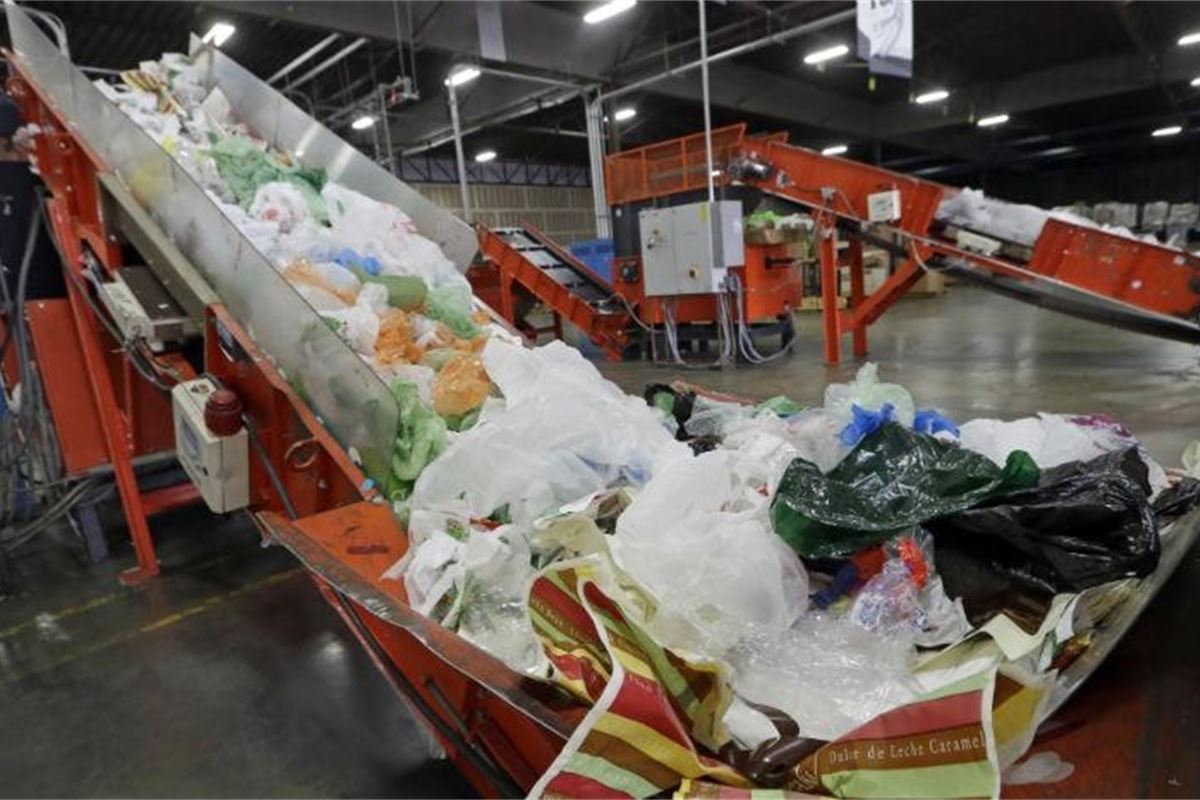 Plastic bag charge to reach England in 2015, says Defra
