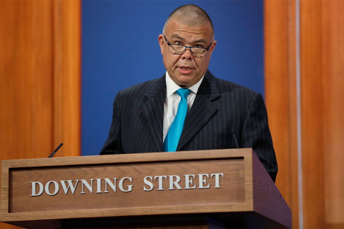 Jonathan VanTam given prestigious award for Covid press briefings