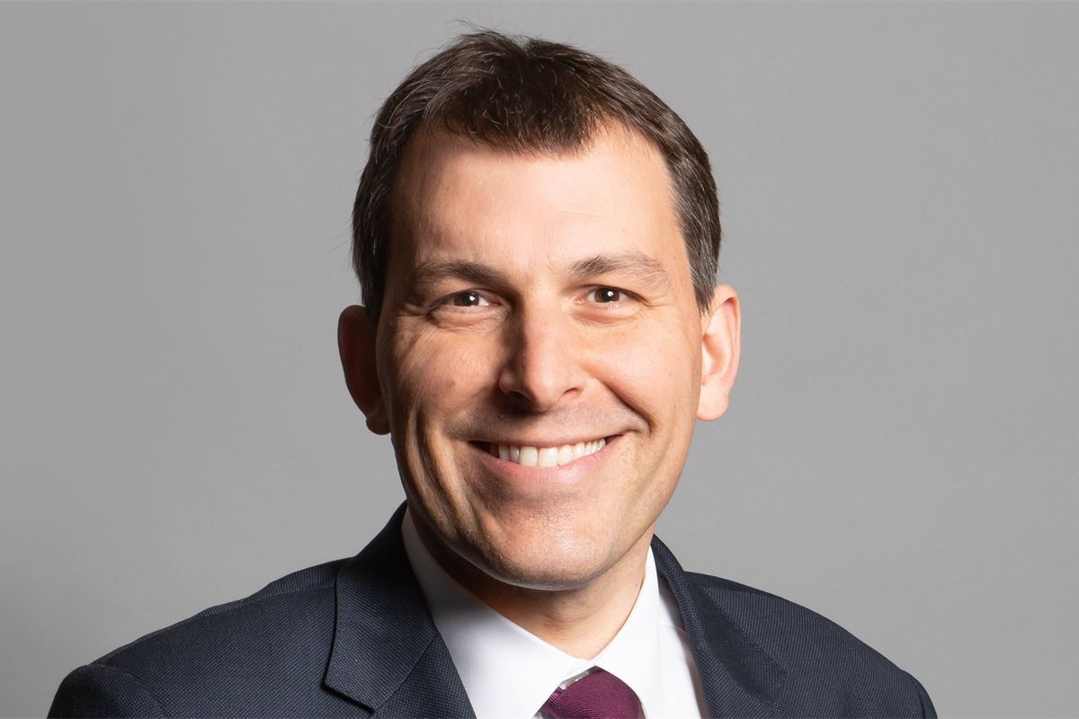 Minister sends warning shot on Senior Civil Service pay for 202425